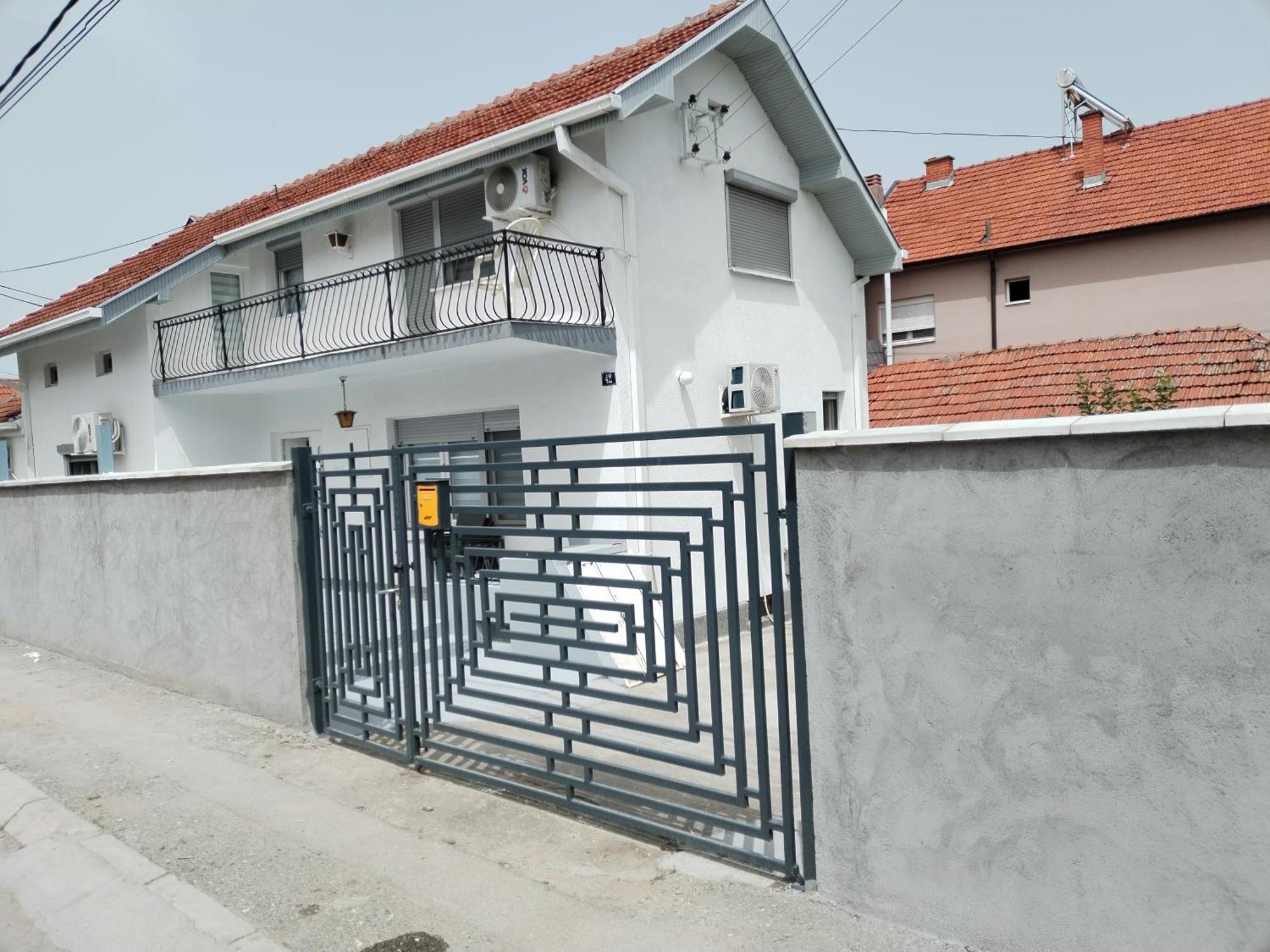 דירות לסקובץ Gostinska Kuca מראה חיצוני תמונה